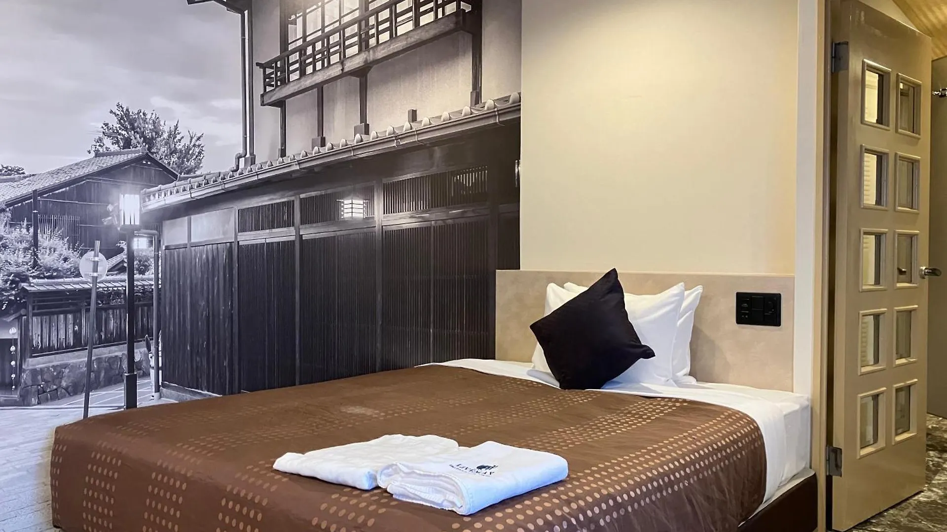 Hotel Livemax Kyoto Ekimae 2*,  日本